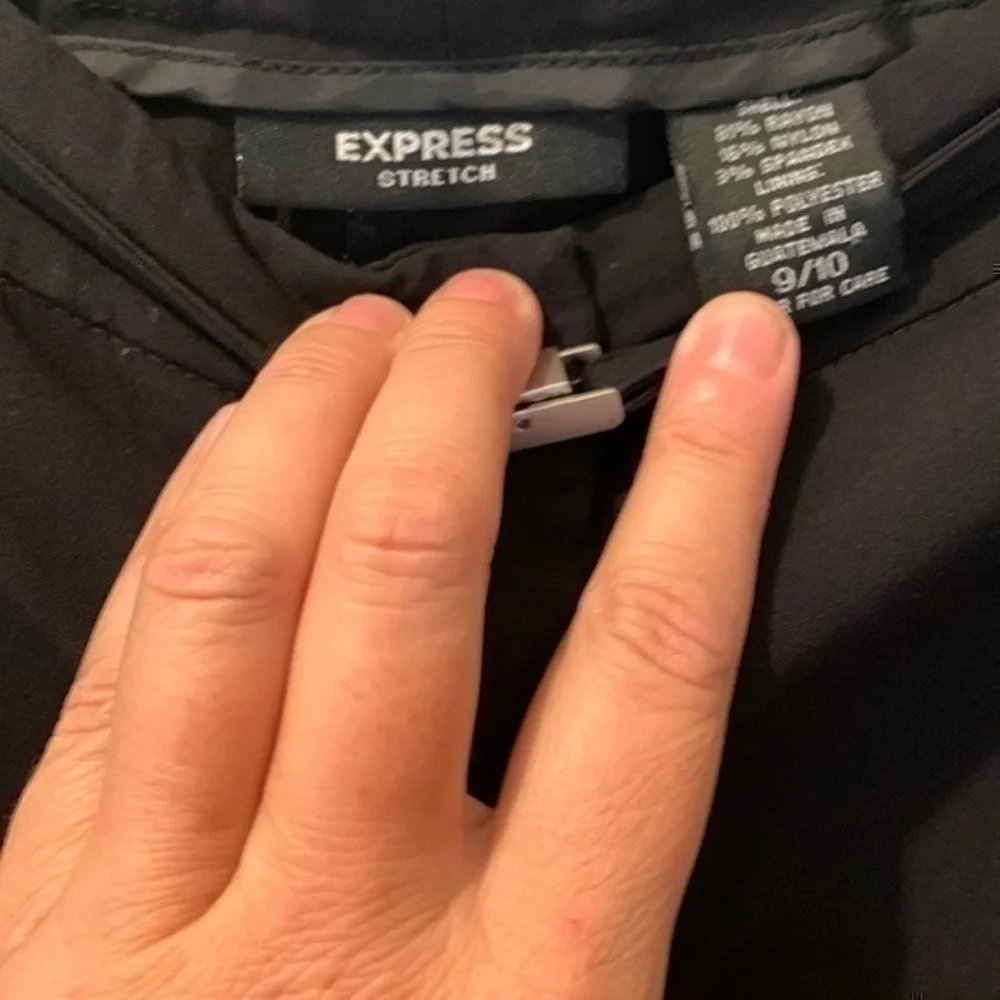 Express stretch black capris - Picture 6 of 8